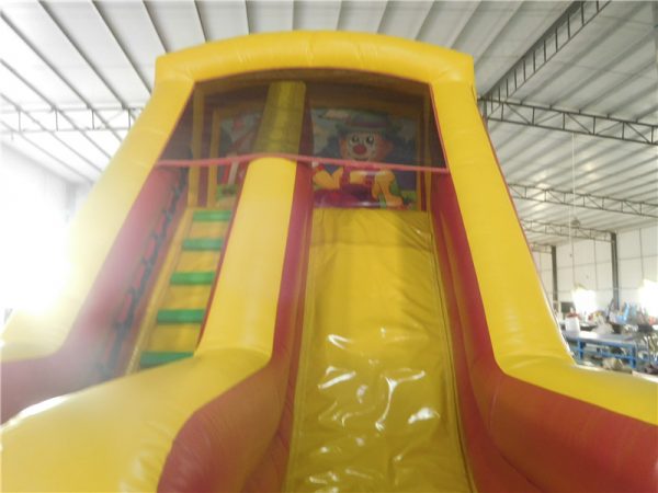 scivolo gonfiabile per bambini tema circo