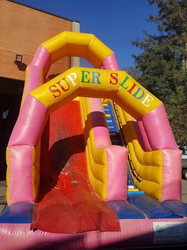 scivolo gonfiabile usato