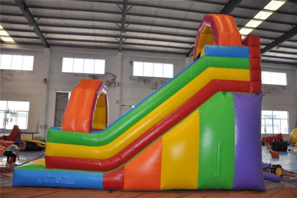 scivolo gonfiabile a poco