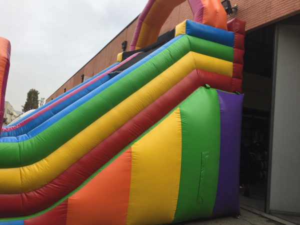 scivolo gonfiabile da giardino