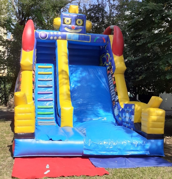 scivolo gonfiabile robot
