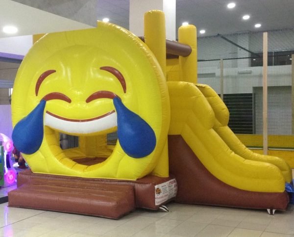 scivolo gonfibile per bambini